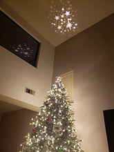 Load image into Gallery viewer, EAMBRITE 23cm Weihnachtsbaumspitze Stern Baum Deckel Hohles Gold Christbaumspitze Mit Rotierendem Magischem Warmweißem Projektor Für Weihnachtsbaum-Dekoration